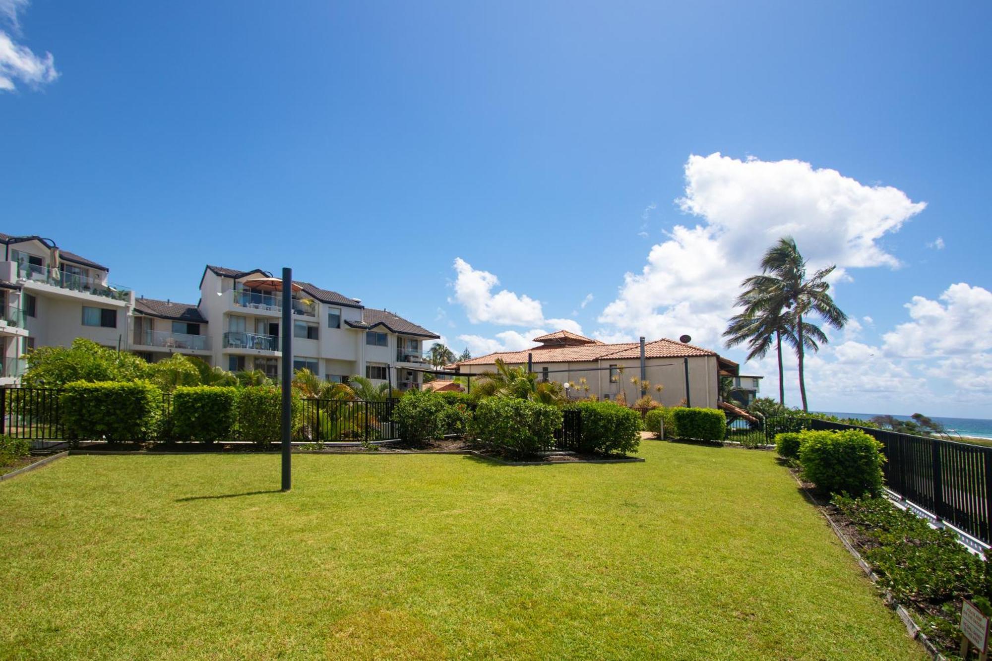 Sandcastles On Currumbin Beachfront, Gold Coast Exterior photo
